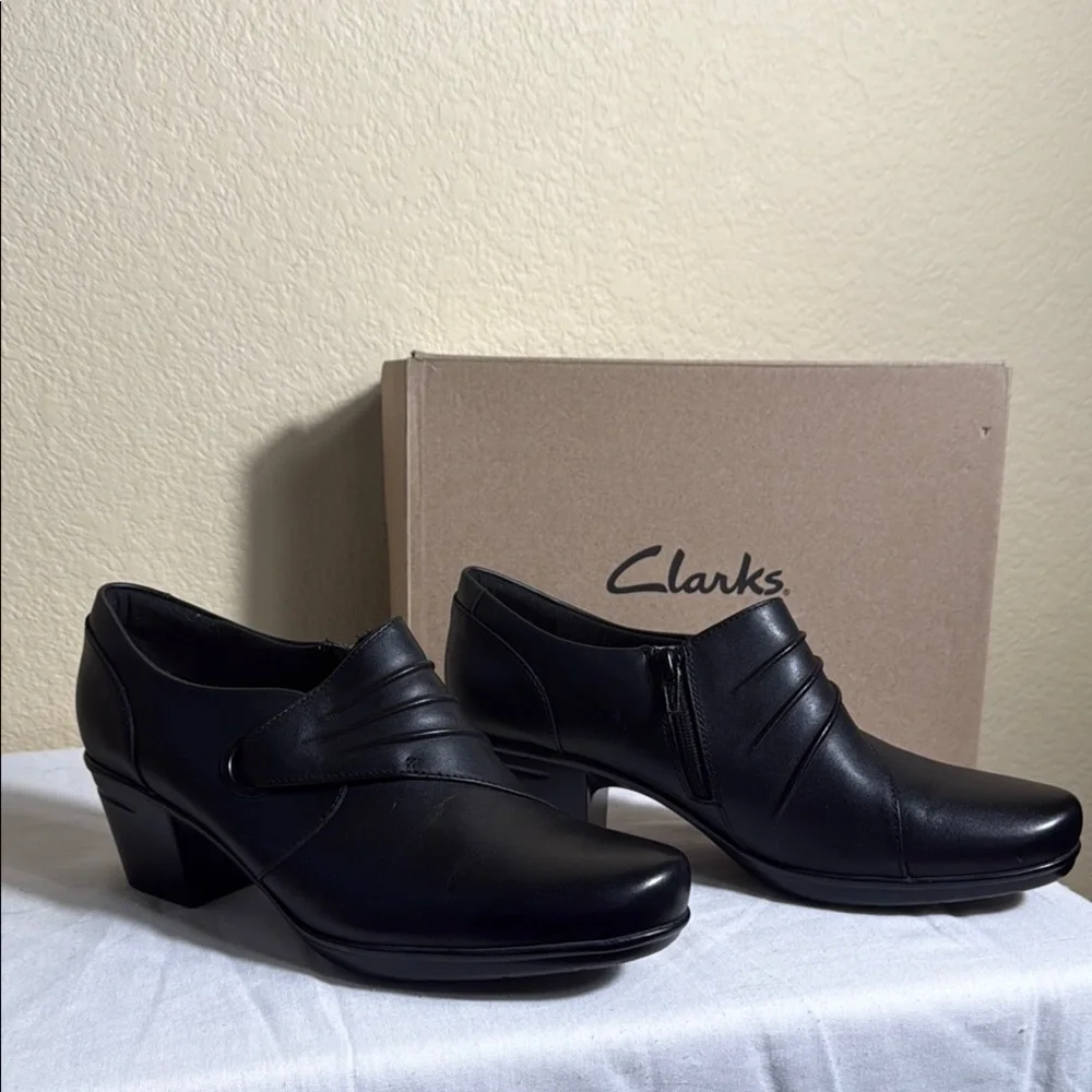 Clarks Black Heels Elegant Design Emslie Willa - Picture 1 of 5